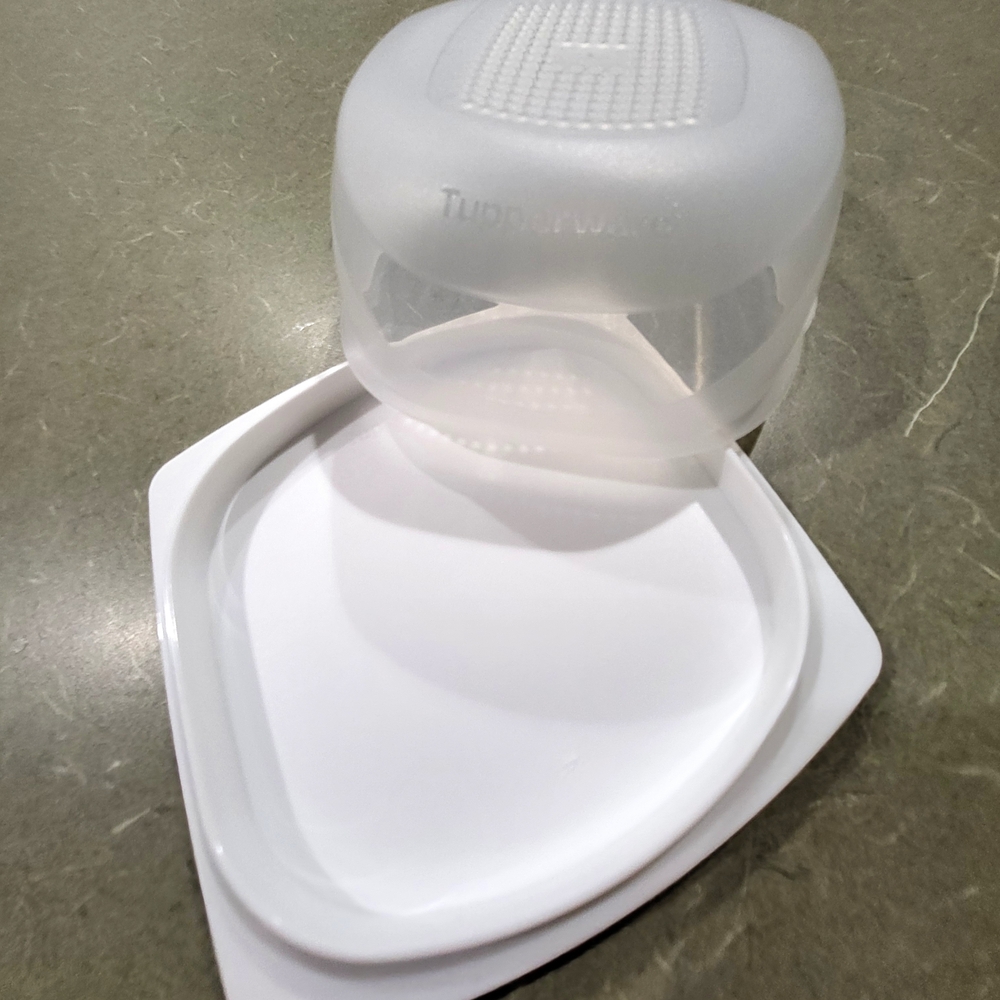 Tupperware Frosted White Cheesesmart Square Cheese Keeper With Lid New No Tags